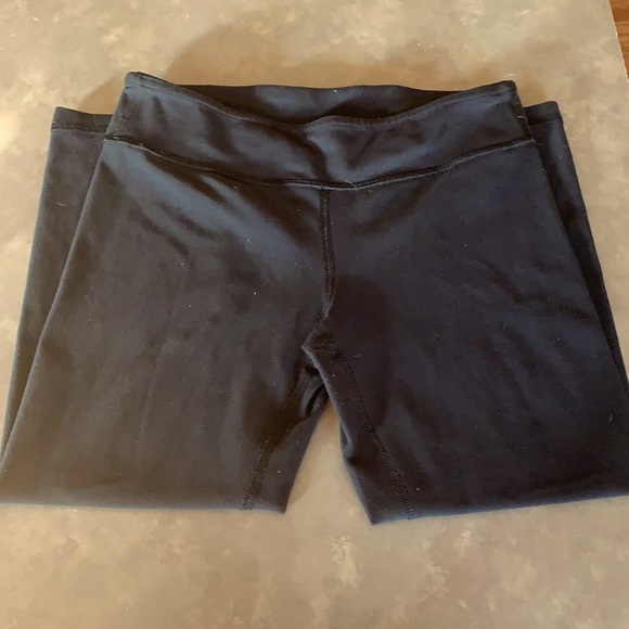 Lululemon Ivivva Girl's Cropped Black Leggings - Picture 3 of 10